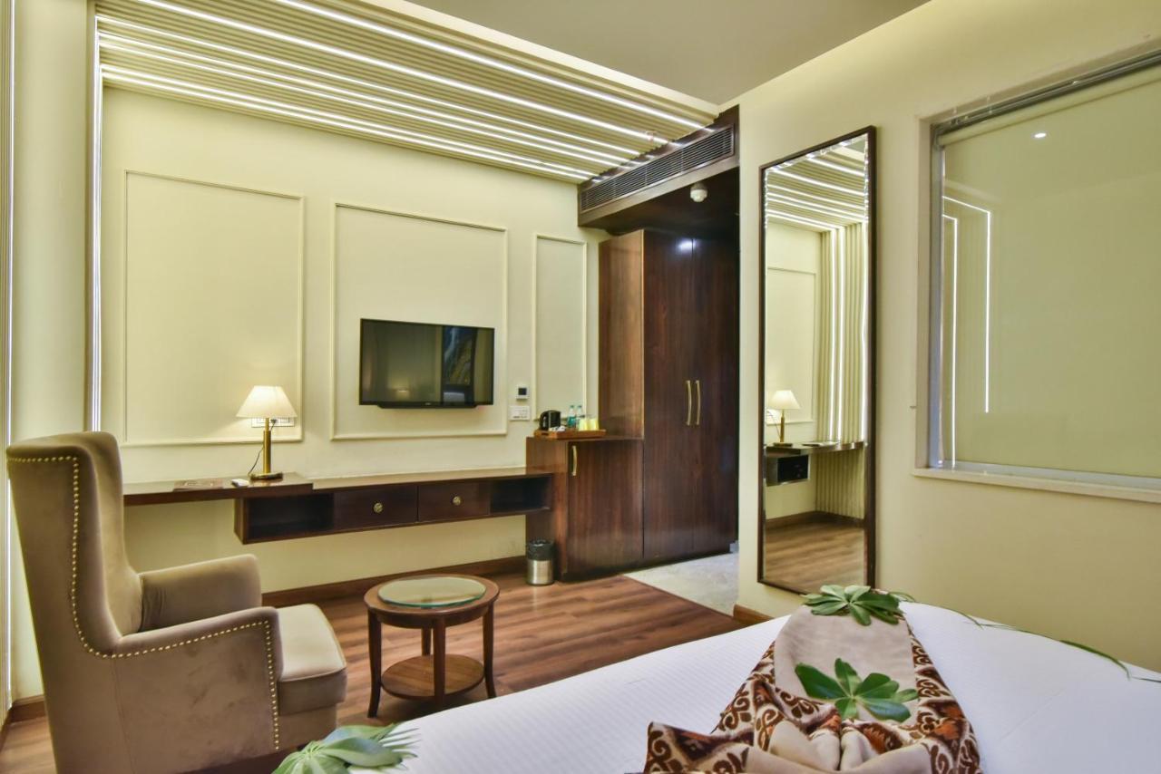 Hotel Br Grand With Nimo Club Amritsar -5 Mint From Golden Temple Eksteriør billede