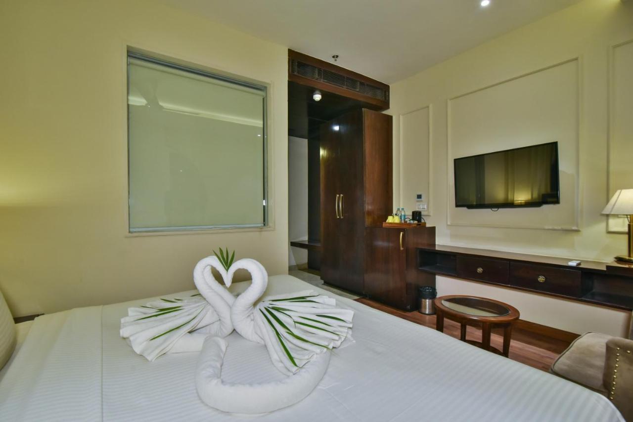 Hotel Br Grand With Nimo Club Amritsar -5 Mint From Golden Temple Eksteriør billede