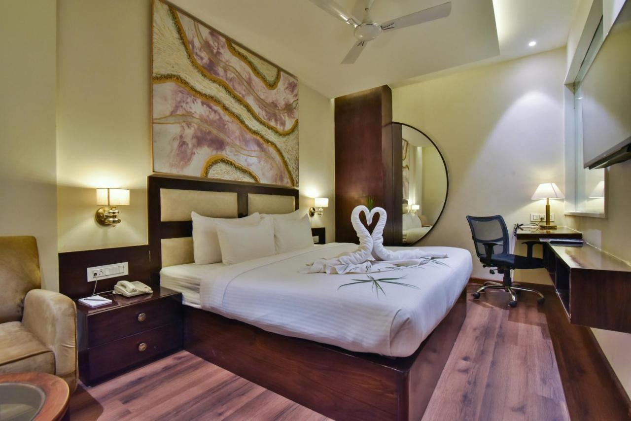 Hotel Br Grand With Nimo Club Amritsar -5 Mint From Golden Temple Eksteriør billede