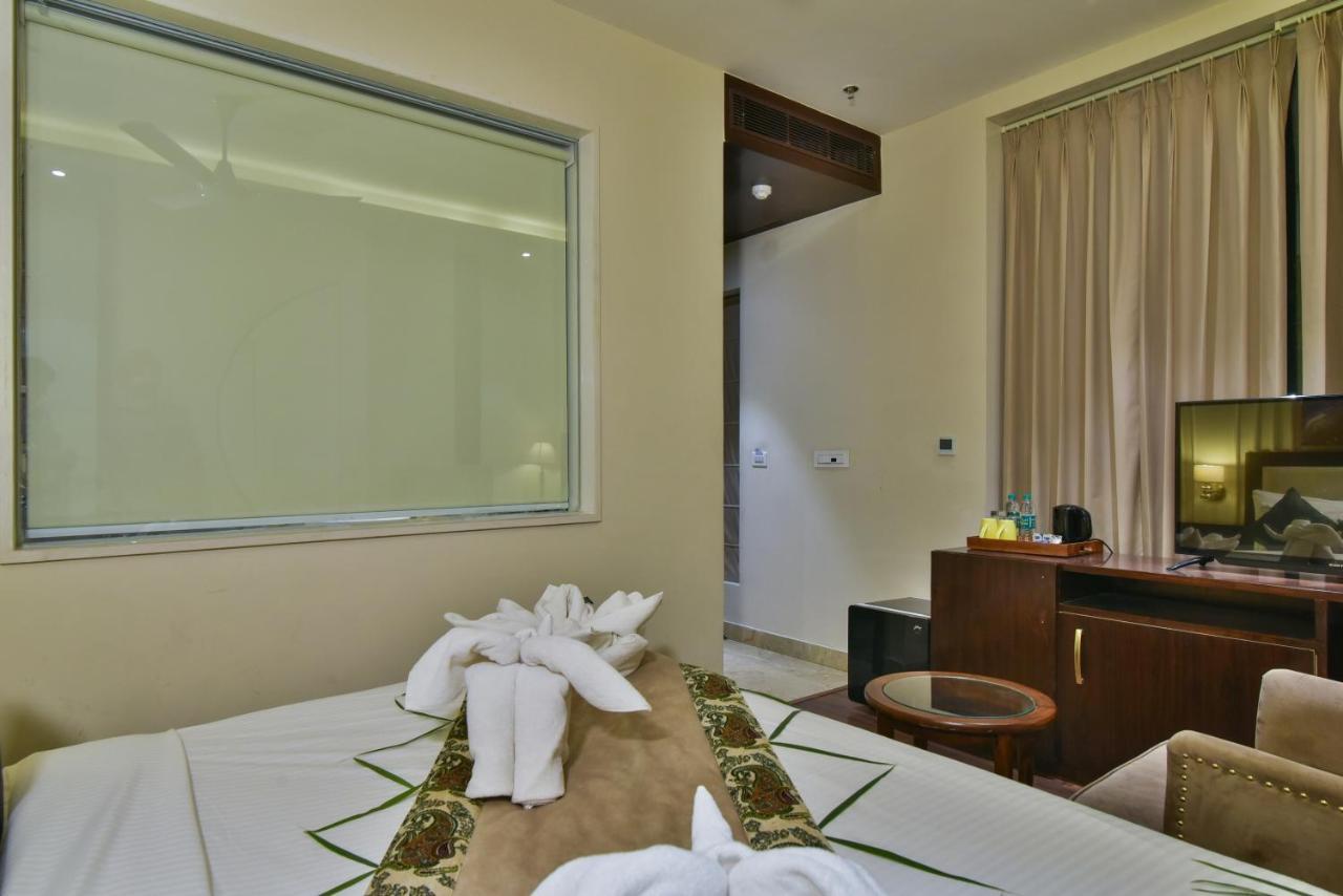 Hotel Br Grand With Nimo Club Amritsar -5 Mint From Golden Temple Eksteriør billede